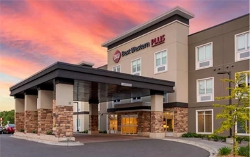 Best Western Plus Isanti